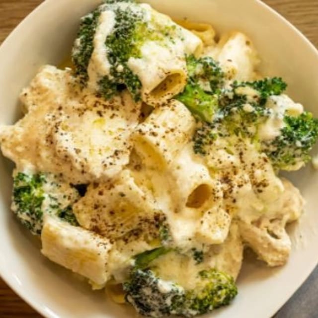 Rigatoni, Broccoli & Chicken.